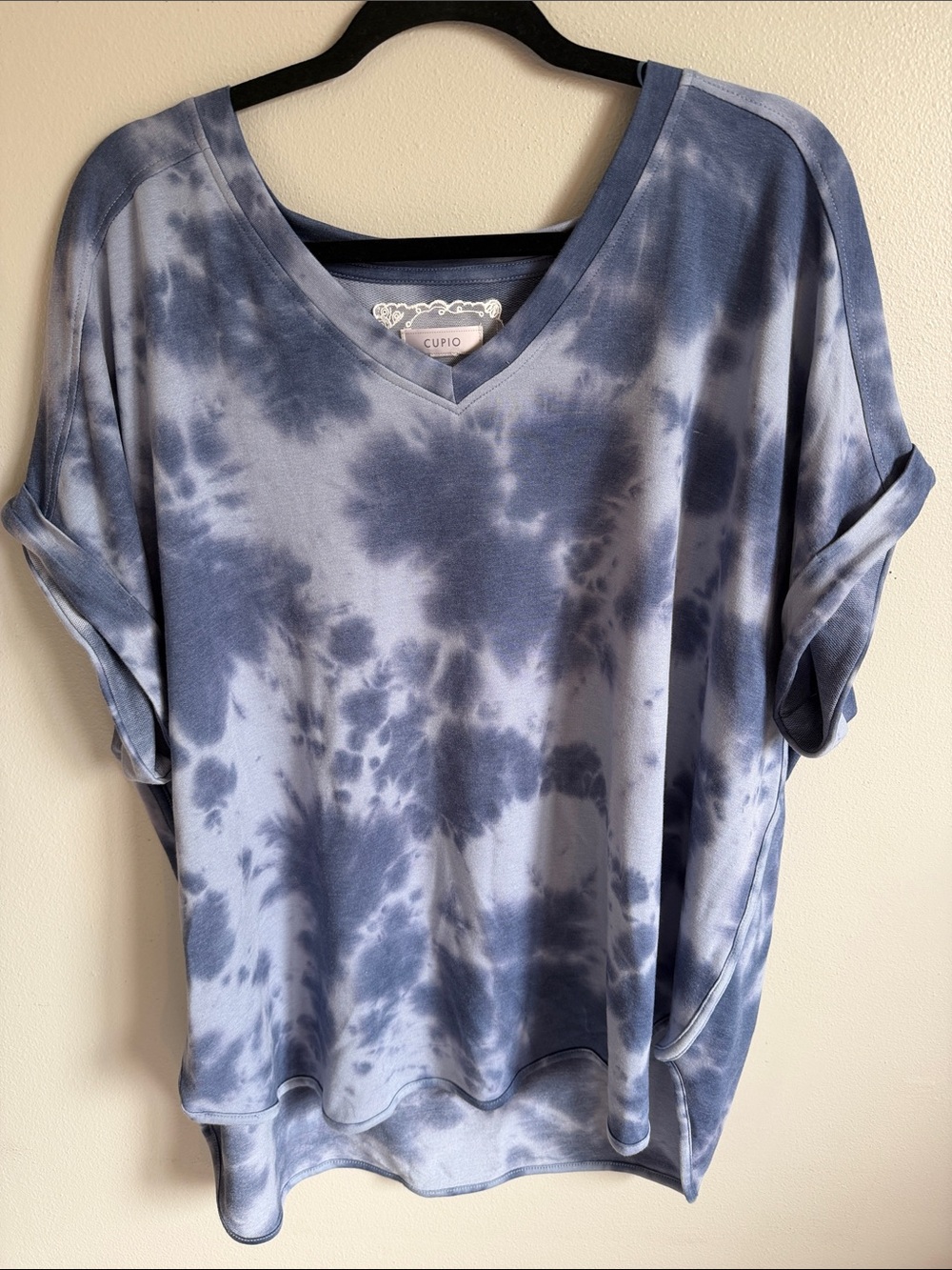 Cupio Blue Tie-Dye V-Neck Relaxed Short Sleeve Tee 1x